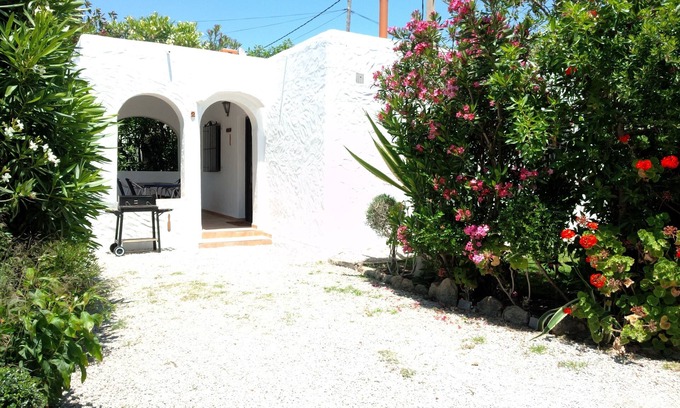 Zahora House | CASA BERILO 52 m² with pool, bike, kayak, safe and internet WIFI.