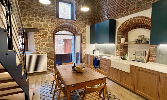 Chiusdino House | Casa Betta: Step Back in Time – A 700-Year-Old Tuscan Gem