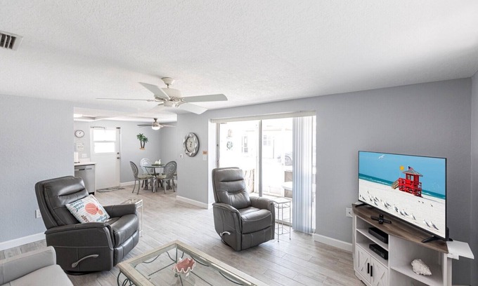 Siesta Key Villa | Casa Blanca - VA05 - Breathe Easy on Siesta Key