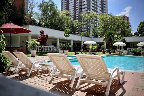 Castropol House | Casa campestre en poblado