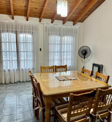 Mendoza House | Casa con pileta cerca del Parque