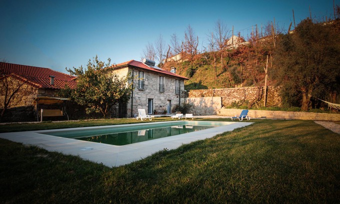 Basto House | Casa da Cavalariça Country house with private pool