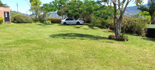 Guatape House | Casa de Campo Bheta