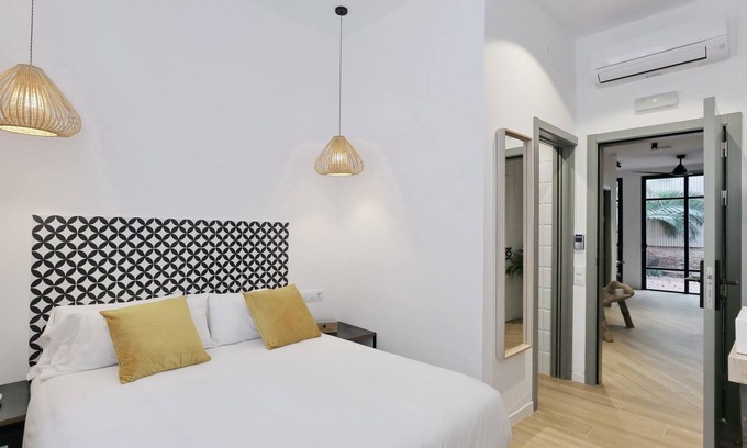 Collblanc y La Torrassa Hotel | Casa Nanit Hostal habitacion 4