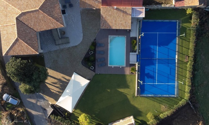 Valenca House | Casa Grande Gondomil |Padel |Swimming Pool| Table Tennis and foot