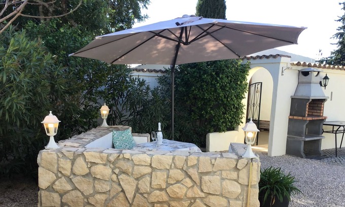 Boliqueime Cottage | Casa Hibiscus great value family break private garden pool 10 mins to the beach