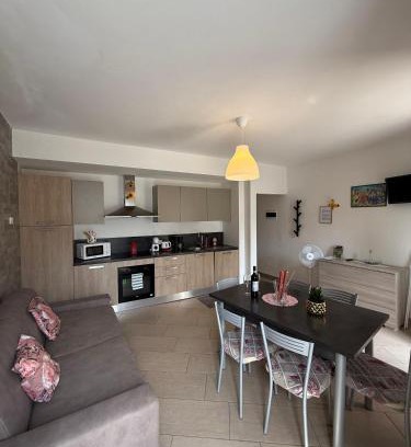 Pieve Apartment | Casa La Pief 1 Giallo by Gardadomusmea