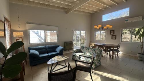Las Colinas de Peralta Ramos House | Casa Lopez - Casa en Faro para 6 PAX a 4 cuadras del mar - Hola Sur