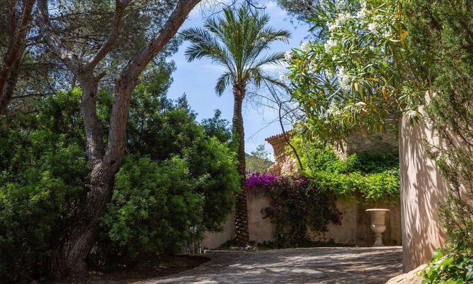 Canyelles House | Casa Los Arcos at Masia Nur (Adults only)