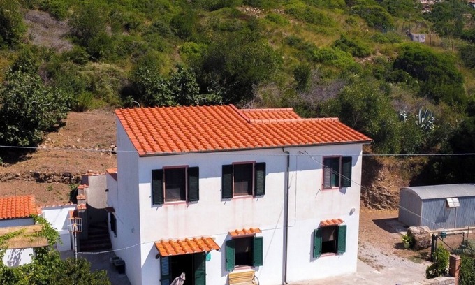 Rio Marina House | Casa Luciana Country house suitable for families and groups of people