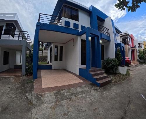 Dauis House | Casa Maria-River view -2 storey house