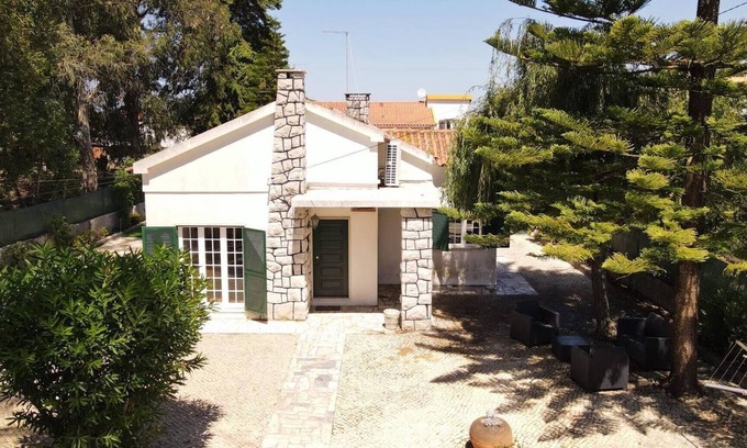 Sesimbra Ski Chalet | Casa Nirvana, Casa Nirvana/Maison typique