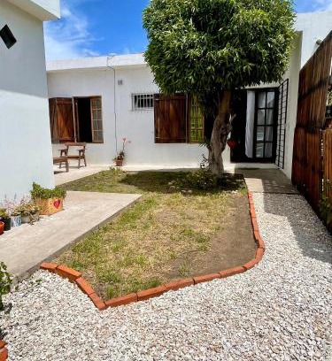 Las Colinas de Peralta Ramos House | Casa parrilla patio estacionamiento