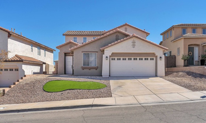 McCullough Hills House | Casa Rocky Star 3-bedroom 3 bath house w/AC in Henderson