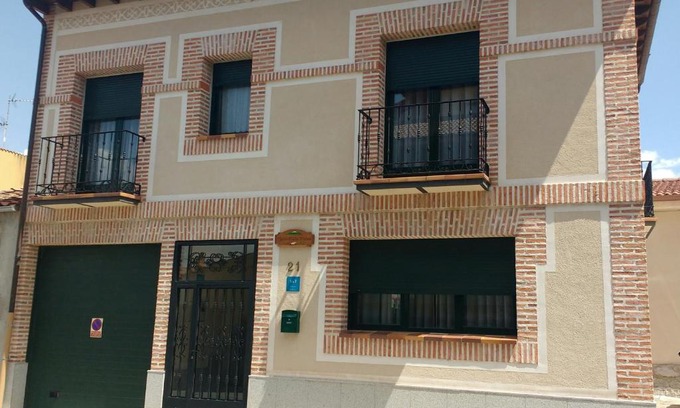 Torrecaballeros House | Casa Siete Picos
