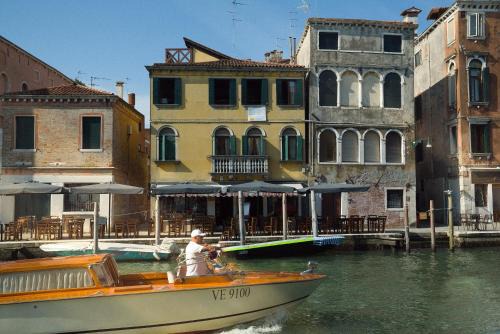 Cannaregio Apartment | Casa Virginia direct at the canal Cannaregio with own roof terrace