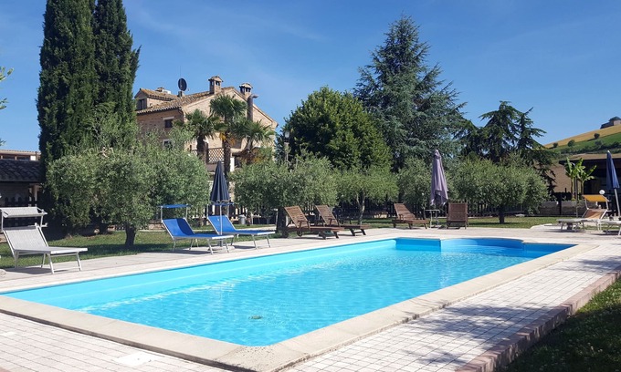 Montegranaro Villa | Casale Terra e Sole, private pool, Jacuzzi, 9 bedrooms, 22 people,