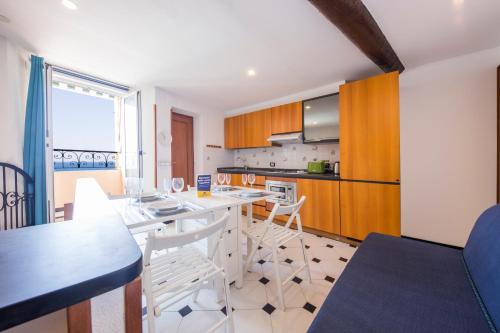 Camogli Apartment | CasaViva Family Beachfront House in Camogli