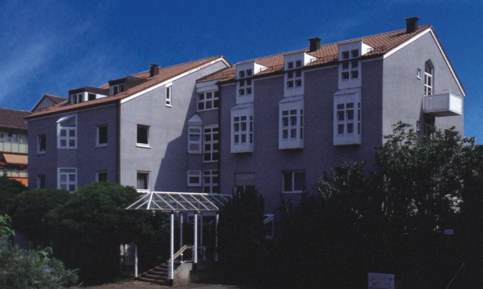 Rot Hotel | Cascade