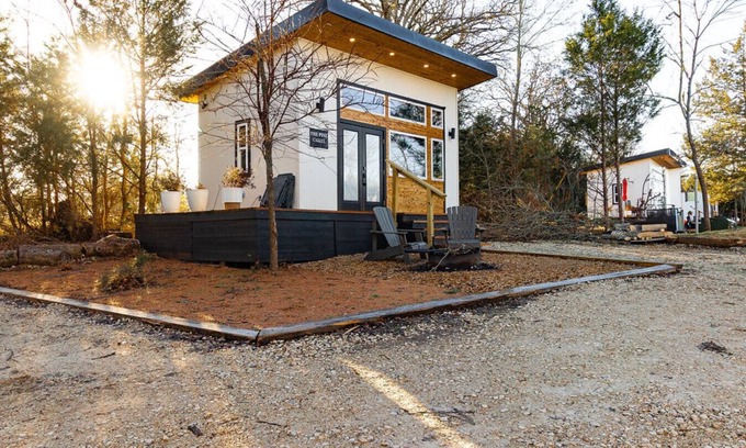 Athens House | Casita 2 · Restful Studio style Casita in nature’s escape. C2