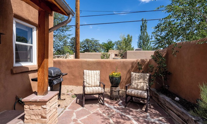 South Capitol Cottage | Casita Zorrillo