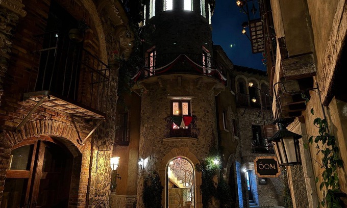 Santeagueda Hotel | Castello di Carlo - Suite Carlo VII