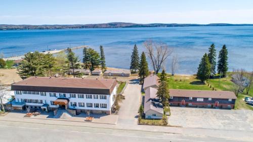 Sundridge Resort | Caswell Resort