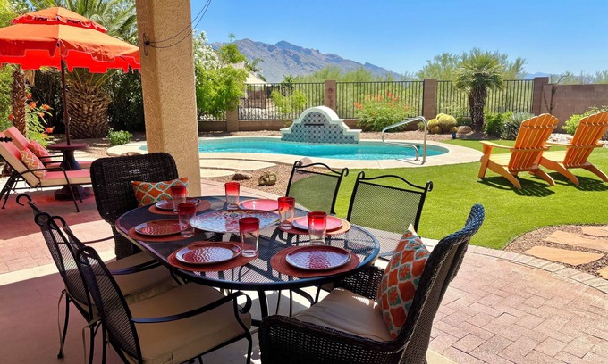 Casas Adobes House | Catalina Dream Home has Southwest Style & Mountain Views. Pool. 3bd 2bath