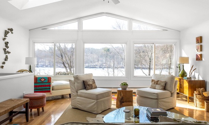 Monticello House | Catskills Cozy Fires & Sunsets