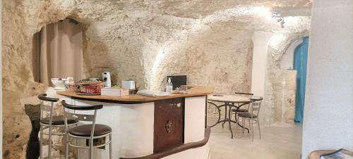 Lunay House | Cave du Coteau 2