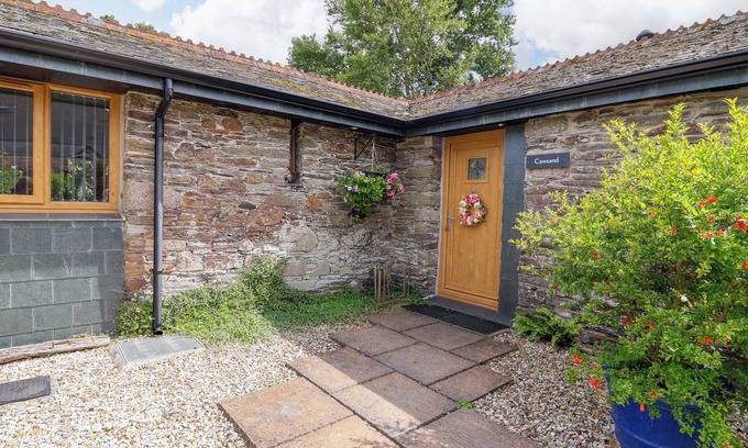 Saltash Cottage | CAWSAND, pet friendly, luxury holiday cottage in Tideford