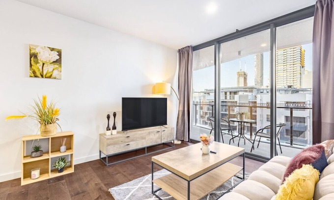 South Brisbane Apartment | CBD 3B2B Suite near everything w/Parking & Balcony