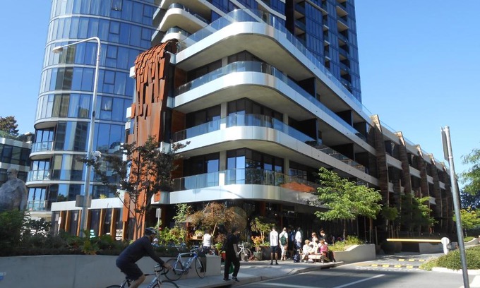 City West Apartment | CBD ARTments in Cultural precinct