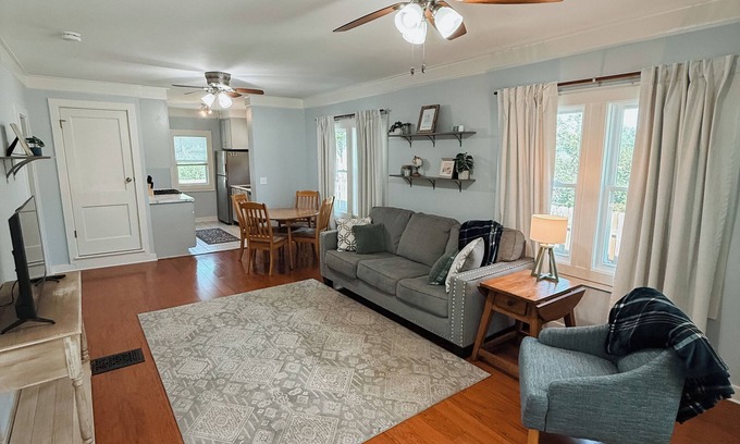 Cedar Falls House | Cedar Falls Home Between Downtown & UNI