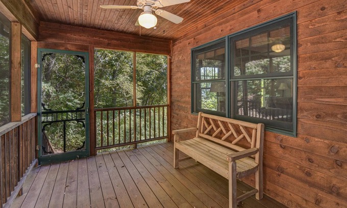 Asheville Cabin | Cedar View by Carolina Mornings | Charcoal Grill & Home Theater📽️