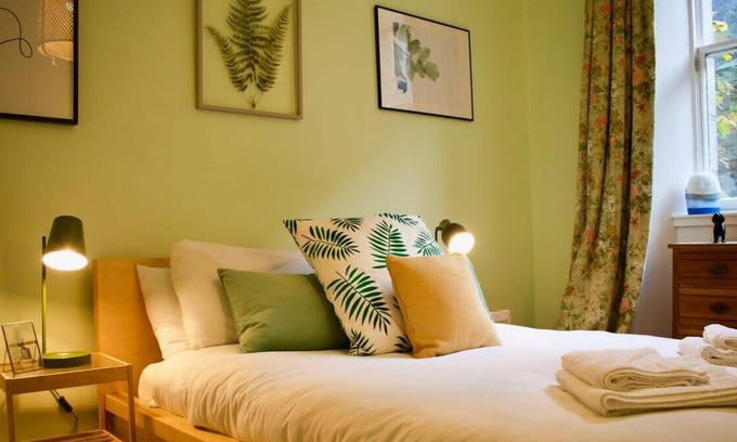 Newington Apartment | Central 3 Bedroom next to Leafy Meadows