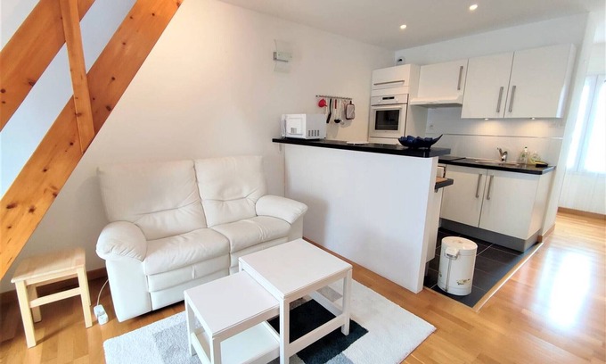 Perros-Guirec Apartment | Central Apartment with WIFI, Parking, and Balcony in Perros-Guirec
