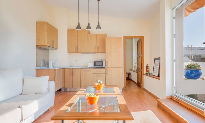 Old Town Apartment | Central Apartment with Roof Top Terrace, Wi-Fi and Air Conditioning