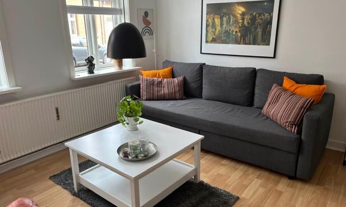 Kolding Apartment | Central beliggenhed lys og hyggelig
