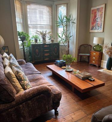 Shepherd's Bush Villa | Central Boutique Townhouse