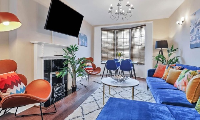 The Lanes Apartment | Central Lanes Pad | By My Getaways | Free parking for one car