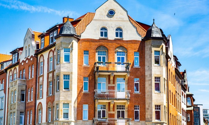 Erfurt Old Town Apartment | Central & Large Apartment with 3BR for 6 Persons