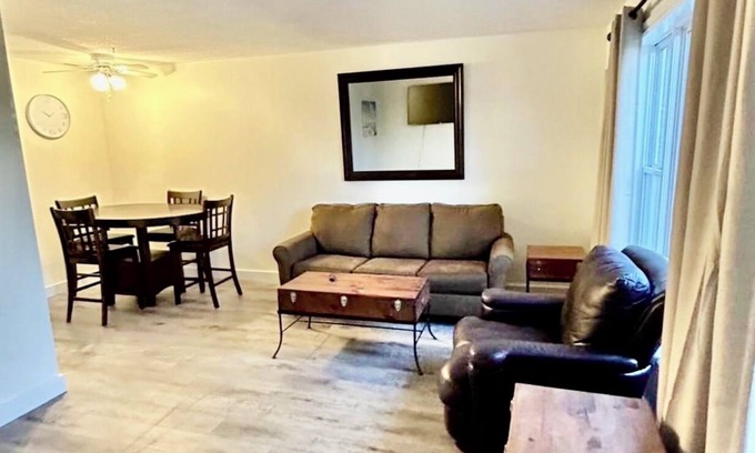 Summerside House | Centrally located, newly renovated 2 Bedroom, 1 bathroom