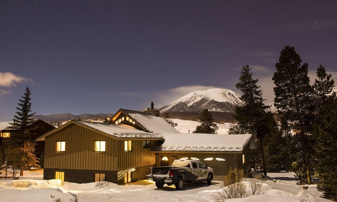 Silverthorne House | Centrally Located Mountain Getaway - Minutes From World Class Ski Resorts