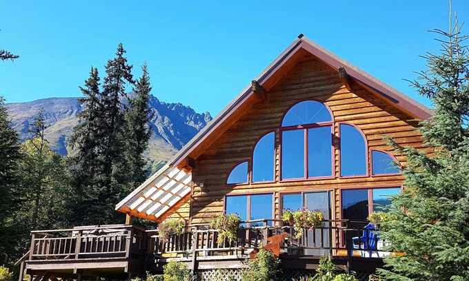 Moose Pass Ski Chalet | Centrally Located Private Awesome View Custom Chalet. Bonus Hot Tub