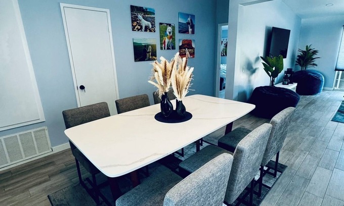 Palm Springs Condo | Centrally located and spacious condo with mountain views. Dog-friendly!