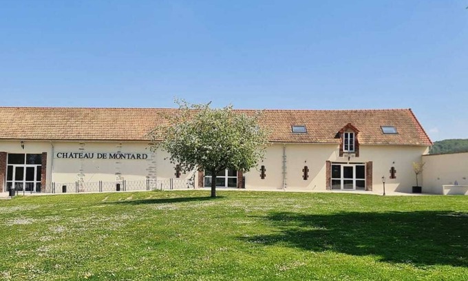 Soucy House | Château de Montard: Escape stay for Families and Friends