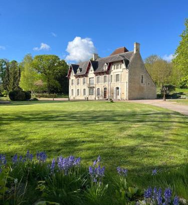 Damblainville House | Château du Mesnil Soleil , gites et chambres d'hôtes