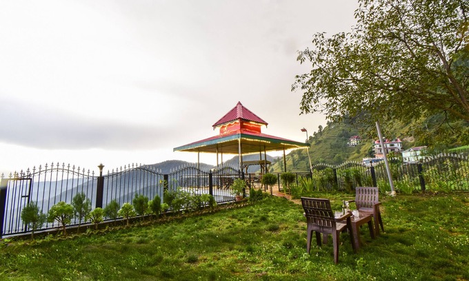 Shilon Bagh Cottage | Chail Cabana 3BHK Villa - King sized be,Wi-Fi+Garden+BBQ+Bonfire