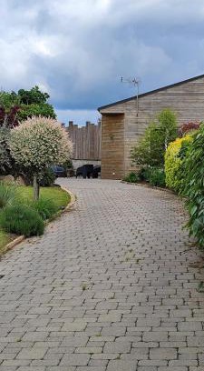 Saint-Pierre-des-Echaubrognes Apartment | Chalet 38 m2, au calme reposant, près du puy/fou